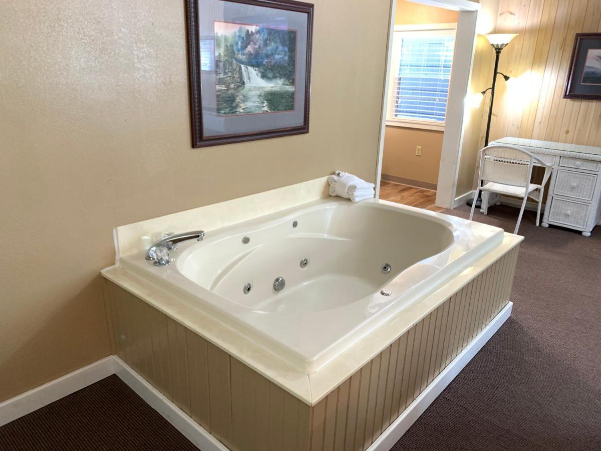 Honeymoon cottage