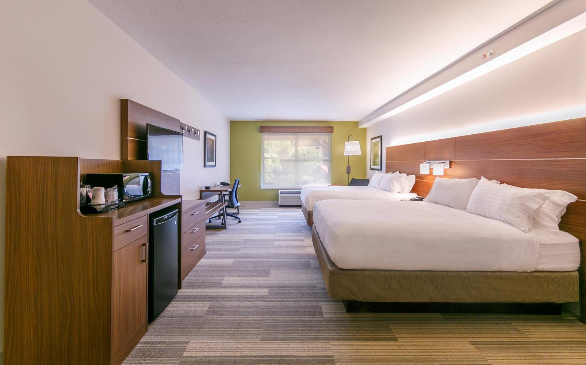 Standard Room Two Queen Beds