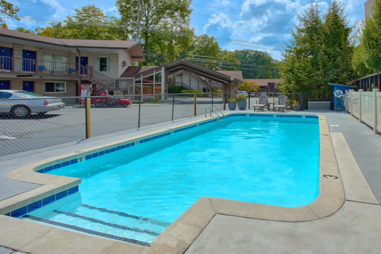 Double Queen Room Pet Friendly
