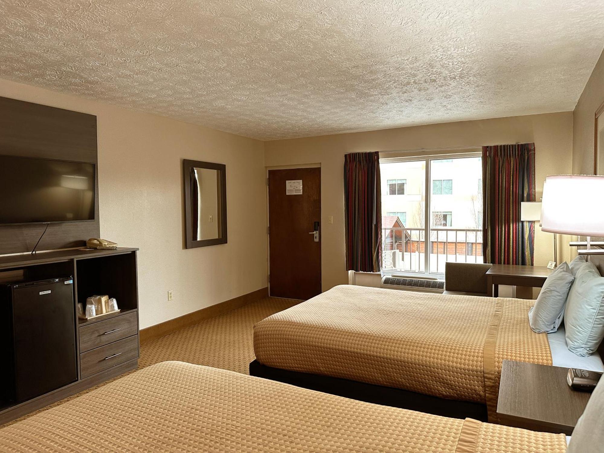 Double Queen Room Pet Friendly