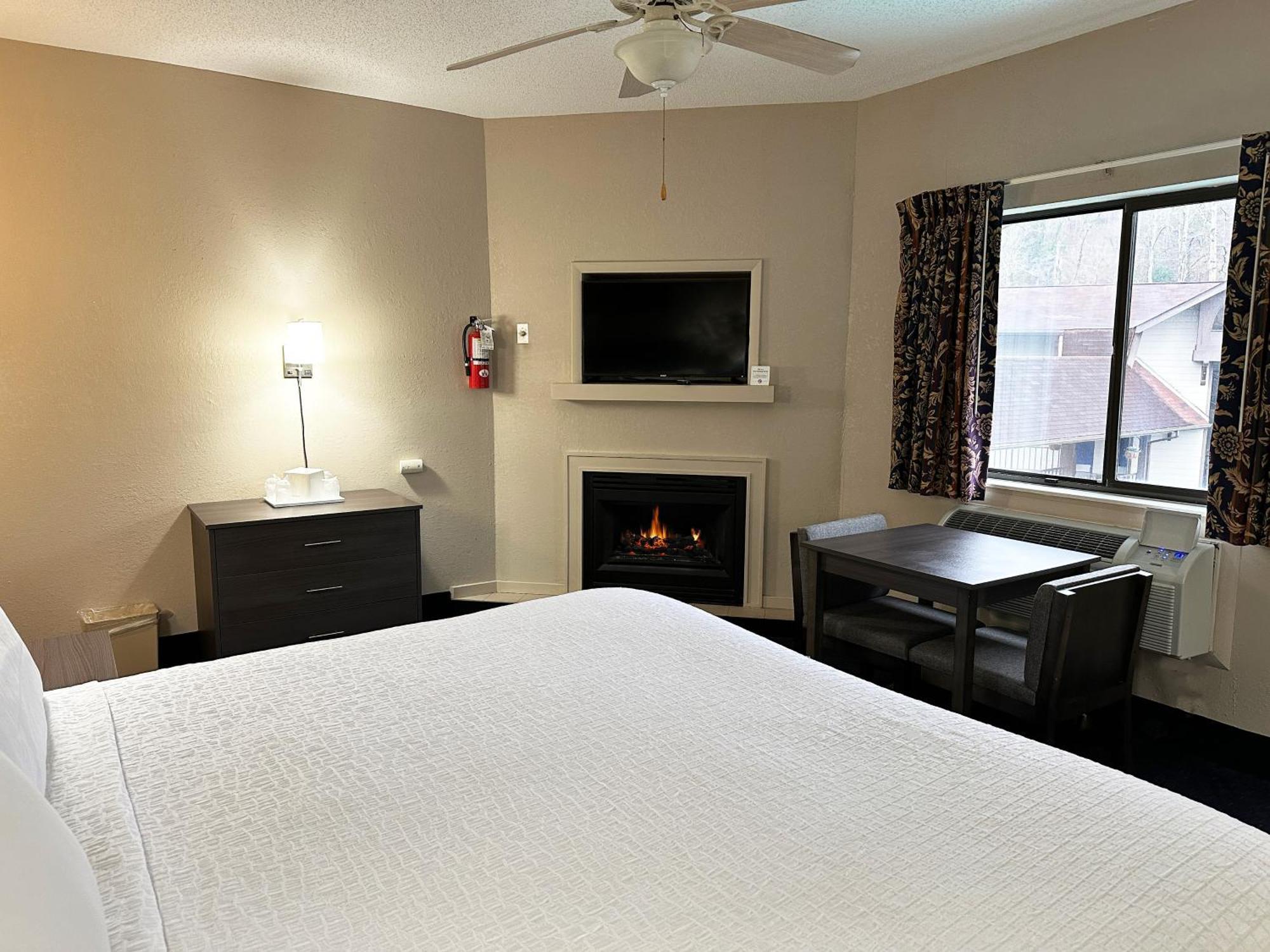 Deluxe King Room No pets