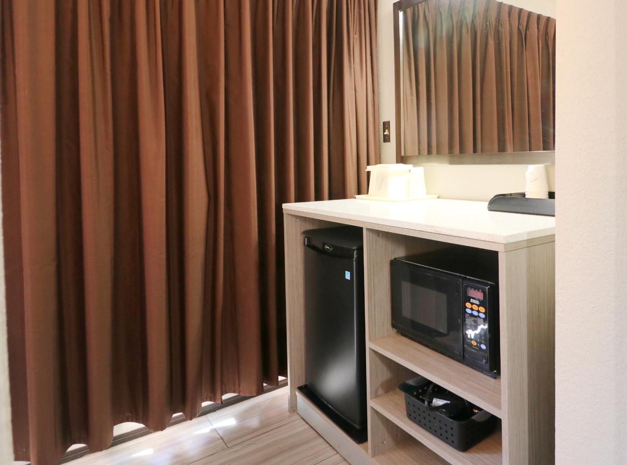 King Room River View Non-Smoking