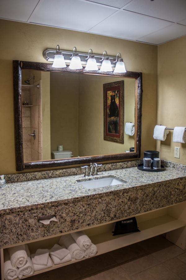 King Room Fireplace Parkway