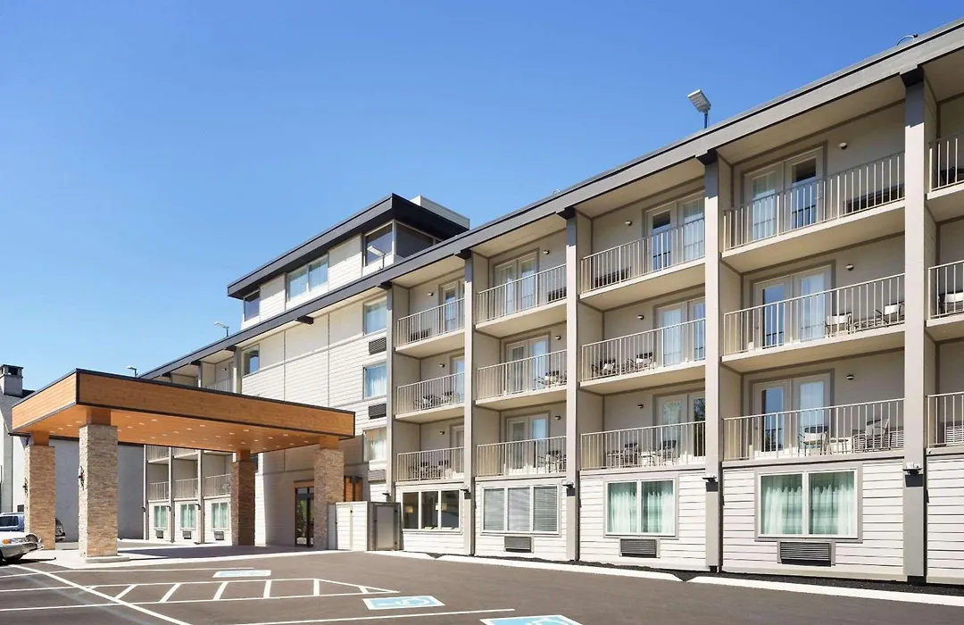 Country Inn & Suites Downtown Convention Center By Radisson, Gatlinburg, Tn-1