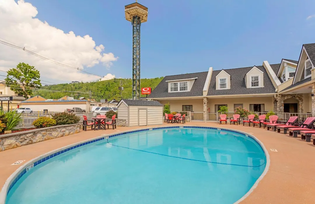 Econo Lodge Inn & Suites Gatlinburg At The Convention Center-1