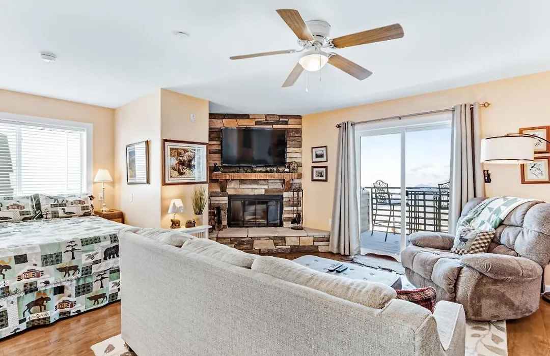 Gatlinburg Summit Condo #6208-1