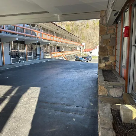 Timber Ridge Lodge Gatlinburg-2