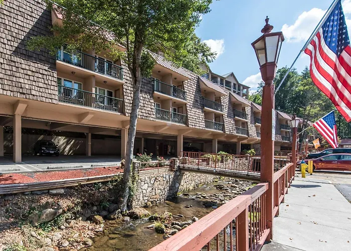 Quality Inn Creekside - Downtown Gatlinburg