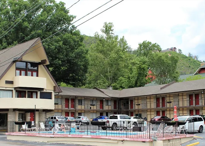 Fabulous Chalet Inn Gatlinburg