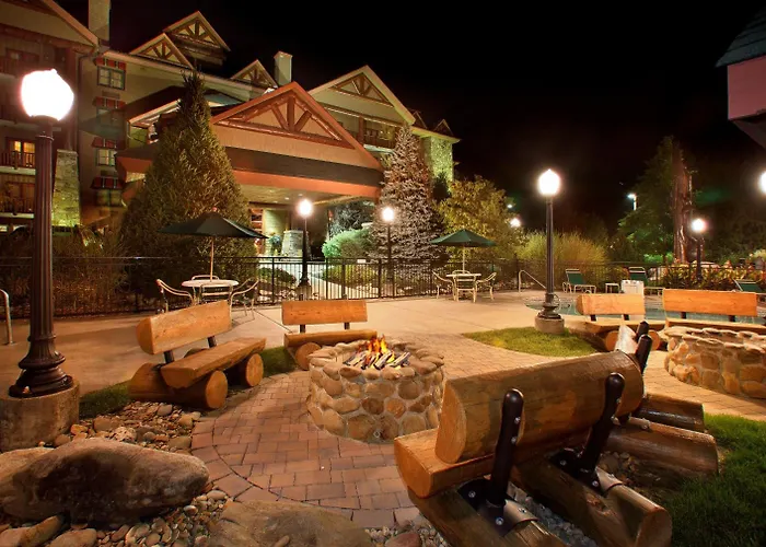 Bearskin Lodge On The River Gatlinburg