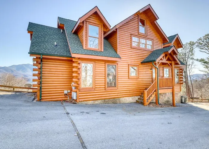 Papa Bears Cabin Gatlinburg
